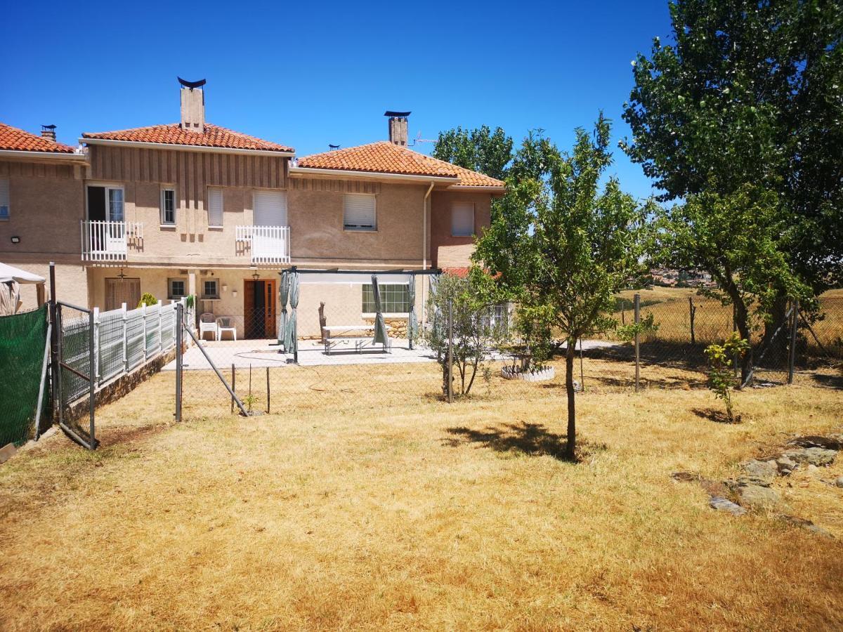 Agradable Casa Con Jardin: Casasola Villa San Cristobal de Segovia ภายนอก รูปภาพ