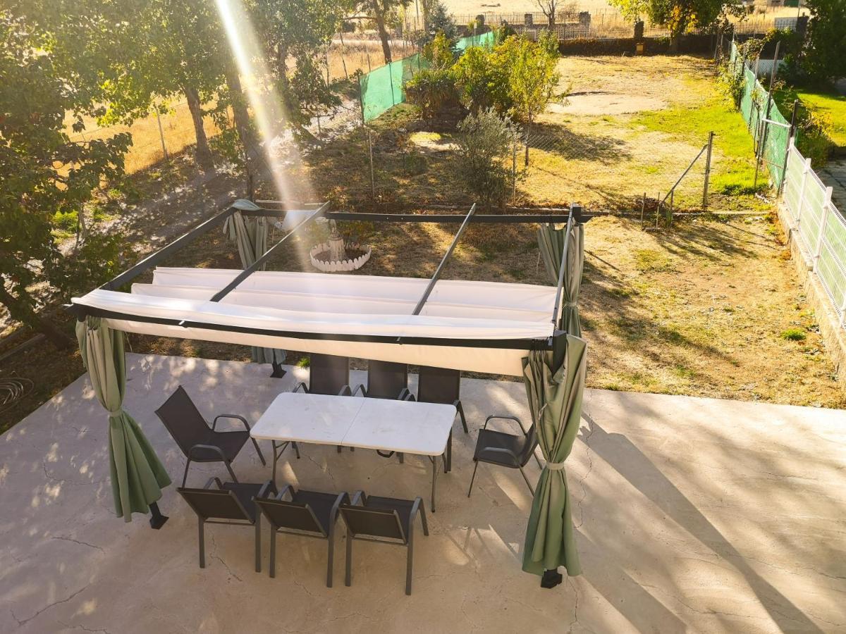 Agradable Casa Con Jardin: Casasola Villa San Cristobal de Segovia ภายนอก รูปภาพ